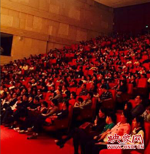 李明陽(yáng)、謝怡晨鋼琴音樂會(huì)在河南藝術(shù)中心圓滿落幕