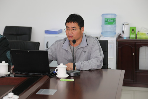 體育組王富超老師發(fā)言 體育組王富超老師發(fā)言