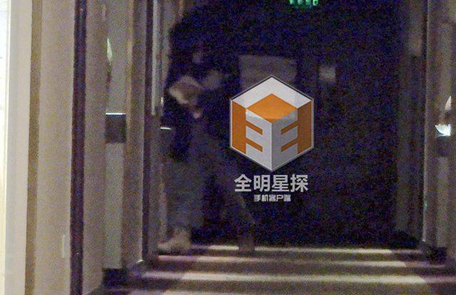 曝唐嫣羅晉地下戀 酒店同房過夜 曝唐嫣羅晉地下戀 酒店同房過夜