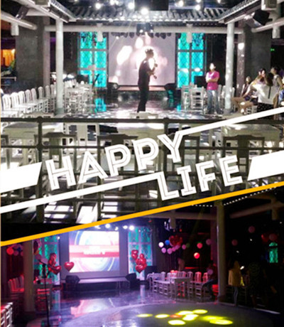 現(xiàn)場布置，好華美，好浪漫哦！