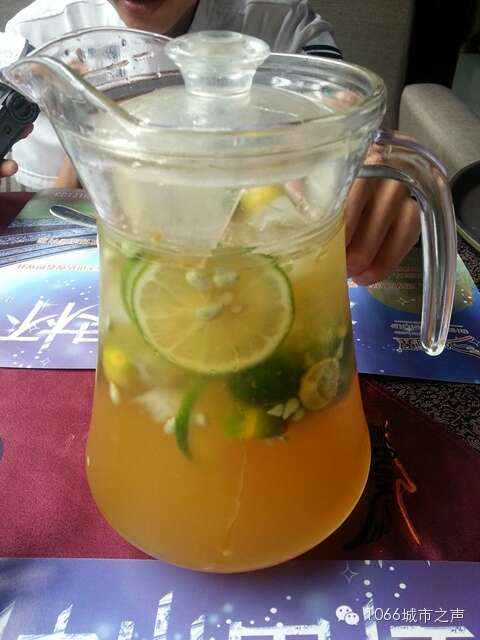 金桔青檸汁。唇齒留香！