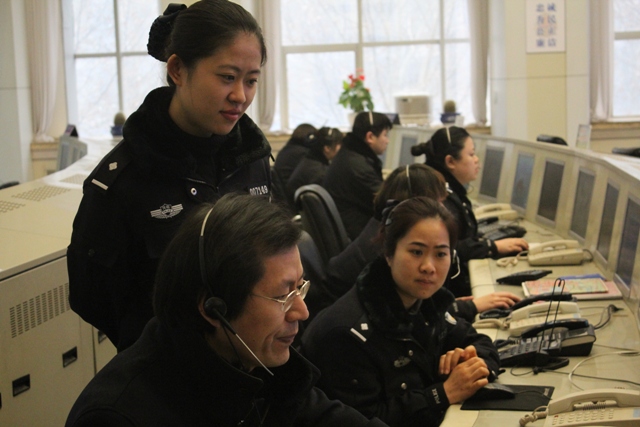 教育廣播總監(jiān)張建功現(xiàn)場(chǎng)體驗(yàn) 教育廣播總監(jiān)張建功現(xiàn)場(chǎng)體驗(yàn)