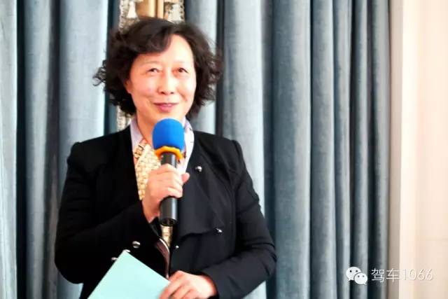 大愛心理咨詢機(jī)構(gòu)負(fù)責(zé)人 周曉萍 大愛心理咨詢機(jī)構(gòu)負(fù)責(zé)人 周曉萍