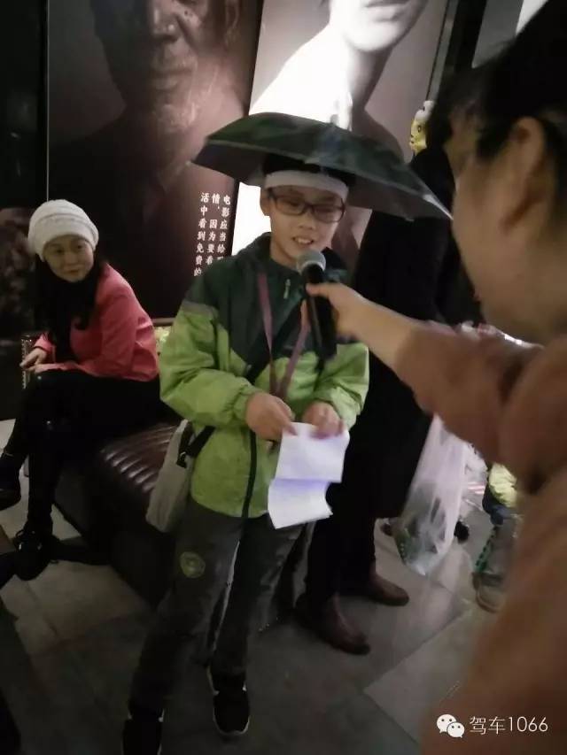 主動(dòng)找到主持人，要打廣告！這商業(yè)頭腦~贊