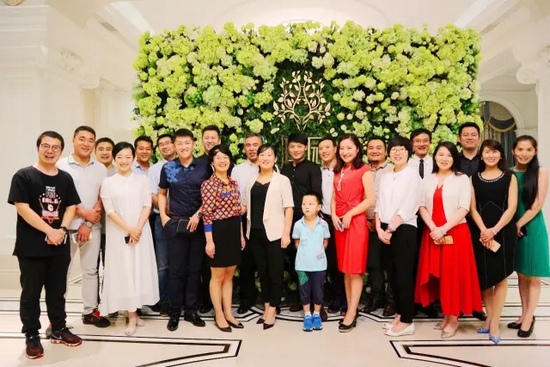 期待的時(shí)候，總是很長(zhǎng)，相聚的時(shí)候，總是很短。