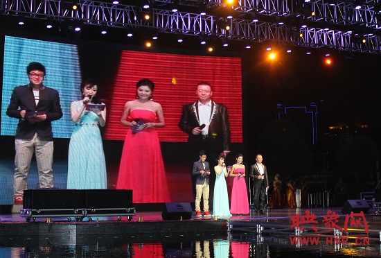 現(xiàn)場(chǎng)主持人帥天、小糖、李江、凱文