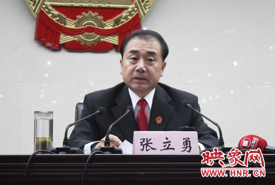 省高院院長張立勇說，全省法院一定要堅(jiān)定為農(nóng)民工討薪的立場不動(dòng)搖