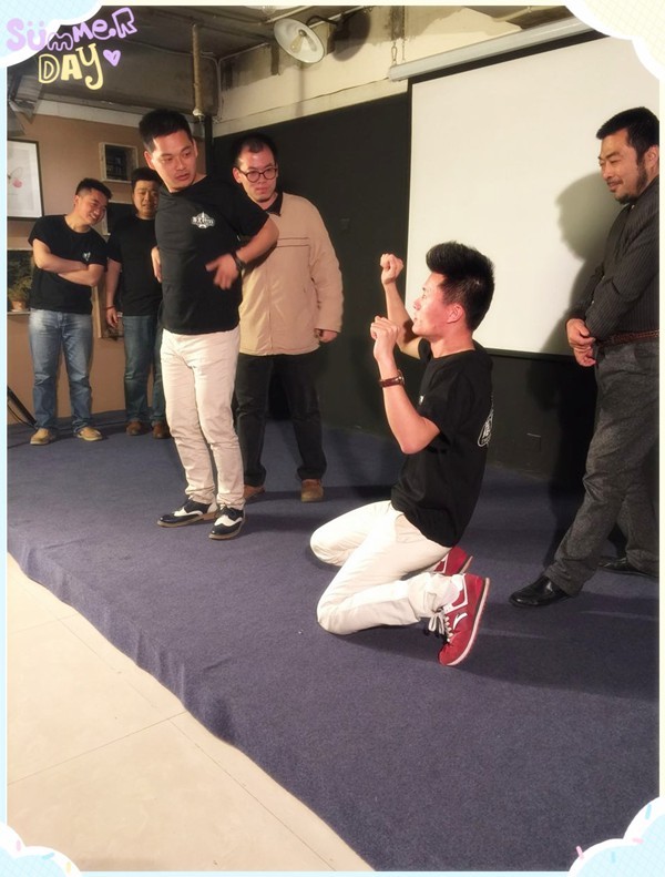 難度增加，連動(dòng)作都由觀(guān)眾設(shè)定~行軍打仗中，路飛是有多怕死？