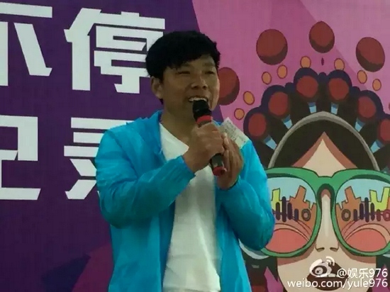 見證挑戰(zhàn)的戲迷代表陳紅森講述自己和戲曲的故事、見證歷史時刻的心情。