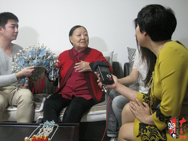 馬金鳳回顧恩師梅蘭芳對自己在藝術(shù)上的指導(dǎo)和幫助 馬金鳳回顧恩師梅蘭芳對自己在藝術(shù)上的指導(dǎo)和幫助