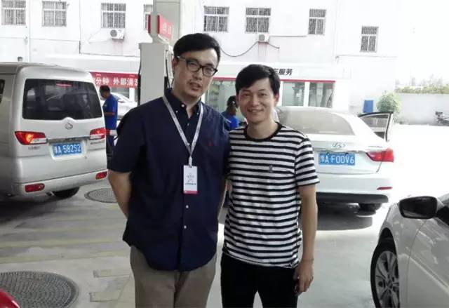 主播陳堂主，這睥睨眾生的眼神