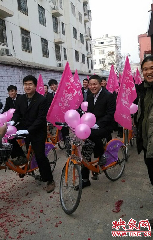 自行車隊迎親 自行車隊迎親