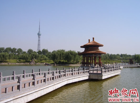 春天里的中國(guó)國(guó)花園 春天里的中國(guó)國(guó)花園