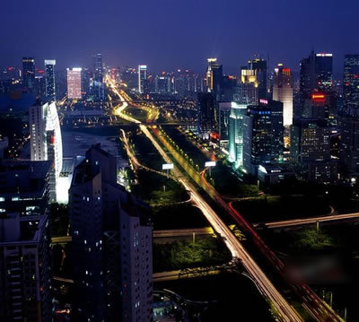 1、房屋一套(80平方)，以均價(jià)22300元計(jì)，22300×80=1784000.(這是朋友剛在筆架山買的城市主場(chǎng)的價(jià)格)