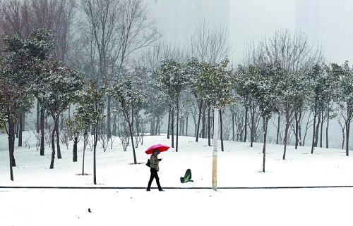 今冬鄭州第一場(chǎng)雪 降雪量為6毫米 今冬鄭州第一場(chǎng)雪 降雪量為6毫米