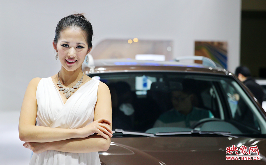 車(chē)模露出了燦爛的微笑