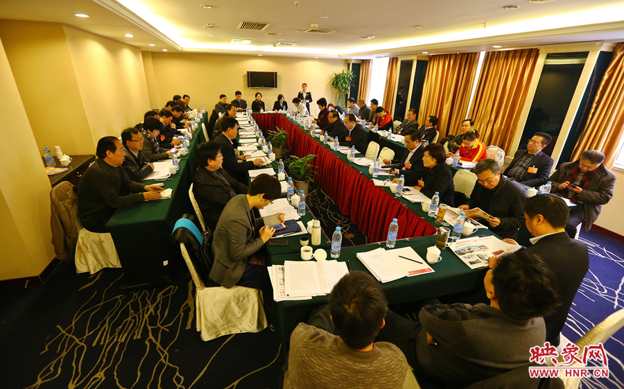 1月15日上午，政協(xié)委員小組會議，社科、體育、新聞出版組討論現(xiàn)場