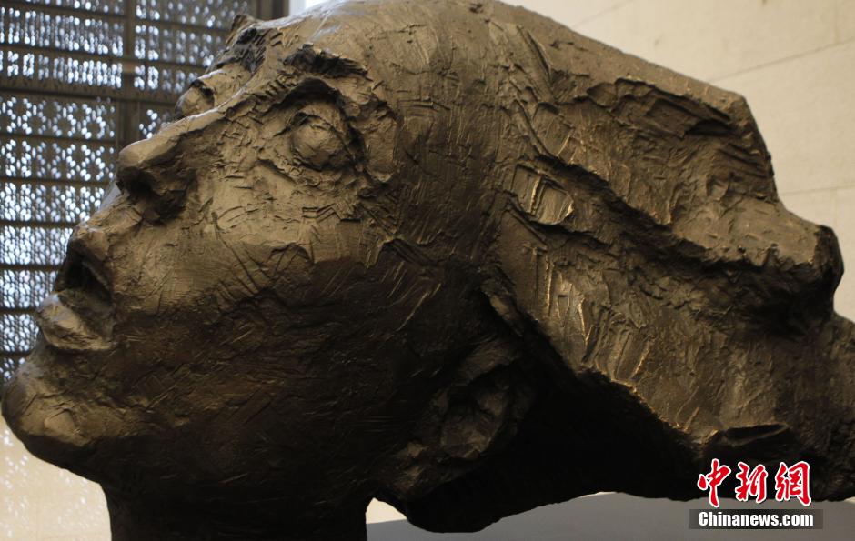 紀念南京大屠殺遇難同胞雕塑展亮相國家博物館 紀念南京大屠殺遇難同胞雕塑展亮相國家博物館