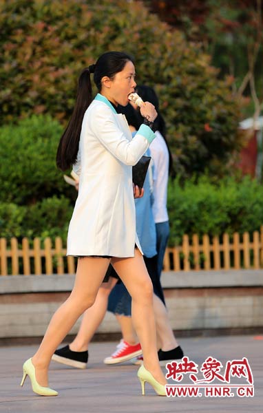 天太熱，還是吃冷飲涼快