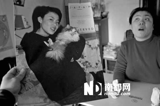 昔日的清純與秀美，如今，卻終身癱瘓、生活不能自理。C FP供圖