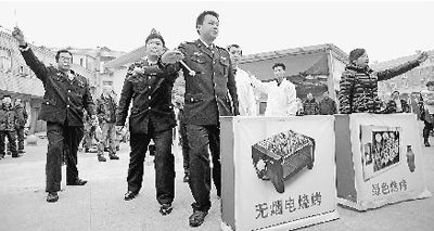 “小品執(zhí)法”。