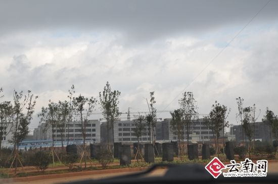 2010年11月的時候，爭議土地上已經(jīng)是密布的高樓群。