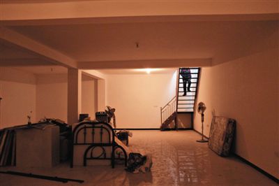 西城區(qū)大石虎胡同一處四合院內(nèi)，挖出的地下室已經(jīng)成型。