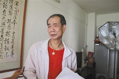 嫖娼事件后，區(qū)少坤向記者訴說委屈，他說：“這是一個(gè)圈套”。李根 攝