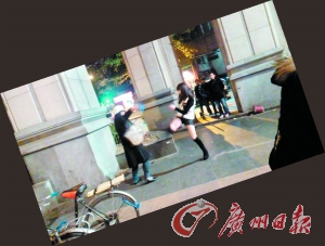 “保時捷女孩”踢腿救人。