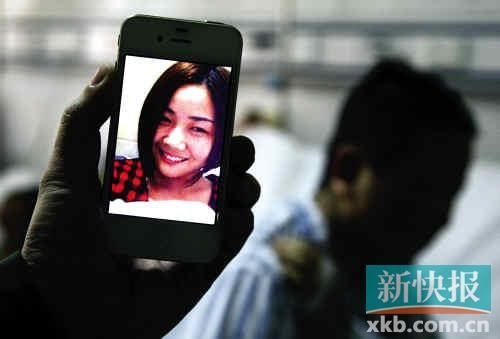 受傷之前的小蕓是一個漂亮的女孩。新快報記者畢志毅/攝 受傷之前的小蕓是一個漂亮的女孩。新快報記者畢志毅/攝