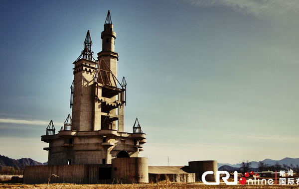 有著“鬼城”、“現(xiàn)實(shí)版的寂靜嶺”、“城堡廢墟”等稱(chēng)號(hào)的城堡。沈湜 攝…