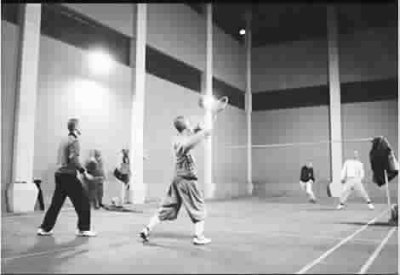 杭州靈隱寺僧侶羽毛球隊(duì)受關(guān)注 稱打球亦修行 杭州靈隱寺僧侶羽毛球隊(duì)受關(guān)注 稱打球亦修行