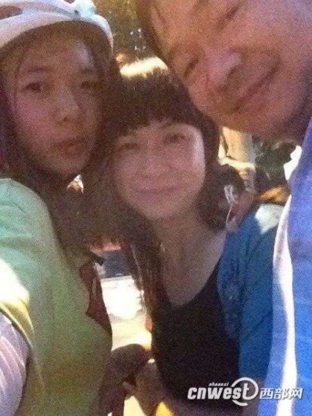 7月13日，廖靖文終于回到宜春家中，與父母團(tuán)聚。（圖片來(lái)源：西部網(wǎng)）