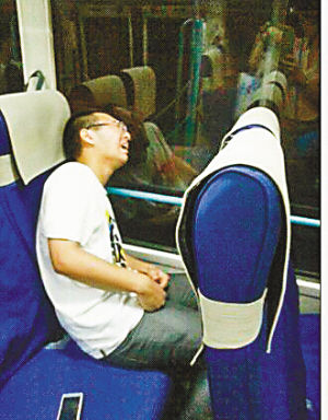 朱江突然發(fā)?。ㄊ忻窆﹫D）