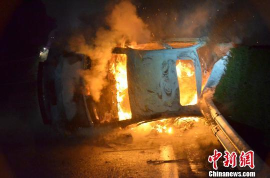 圖為事故現(xiàn)場(chǎng)。嚴(yán)光濤 攝