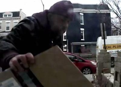 女子門(mén)口包裹屢被偷無(wú)奈自制“糞便包裹”報(bào)復(fù) 女子門(mén)口包裹屢被偷無(wú)奈自制“糞便包裹”報(bào)復(fù)