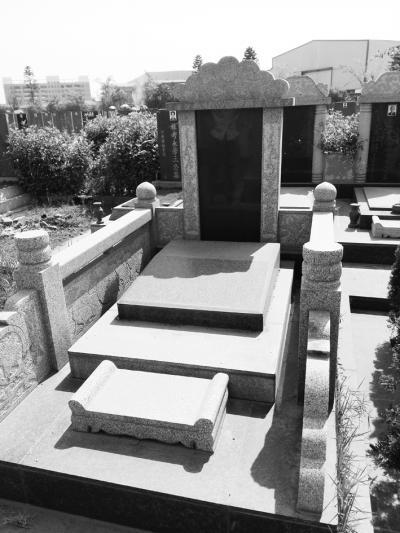 ?？诓糠帜箞@賣活人墓 價格數(shù)千至十幾萬元不等