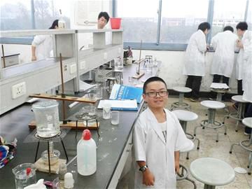 身高1.1米的大二學(xué)生研發(fā)APP獲國家級(jí)項(xiàng)目投資 身高1.1米的大二學(xué)生研發(fā)APP獲國家級(jí)項(xiàng)目投資