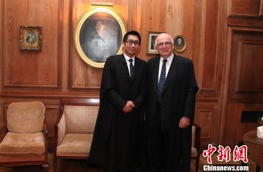 劍橋大學彭布羅克學院首次向華人授予院士稱號 劍橋大學彭布羅克學院首次向華人授予院士稱號