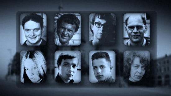 集會(huì)者打出與45年前抗議集會(huì)相同的標(biāo)語(yǔ)“為了你們和我們的自由”。