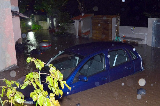 奧爾比亞市部分地區(qū)的水位已經(jīng)升至3米。