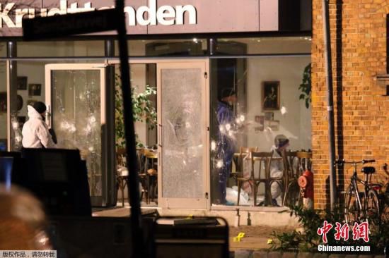 圖為丹麥咖啡館槍擊案現(xiàn)場(chǎng)。