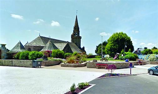 貝里揚村人口不足，歡迎年輕家庭遷居至此；卻對單純尋求投資的商人不感興趣。