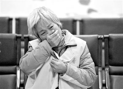 11月20日，河南省鹿邑縣法院，武文英涉嫌故意殺人被審。