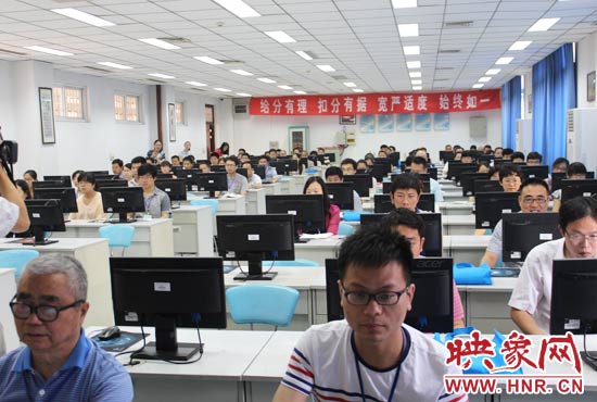 與書面評卷相比,網(wǎng)上評卷由系統(tǒng)自動進(jìn)行分發(fā),減少了試卷過程的周轉(zhuǎn),提高了評卷的工作效率。