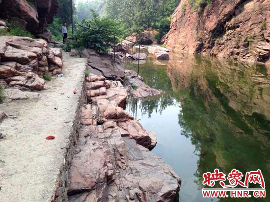 游客落水處。