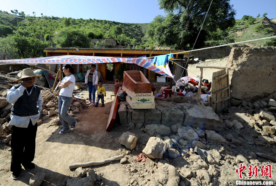 甘肅定西地震:岷縣永光村救援現(xiàn)場(chǎng)直擊 甘肅定西地震:岷縣永光村救援現(xiàn)場(chǎng)直擊