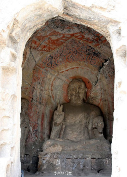 龍門(mén)石窟"剪刀手"佛像 龍門(mén)石窟"剪刀手"佛像