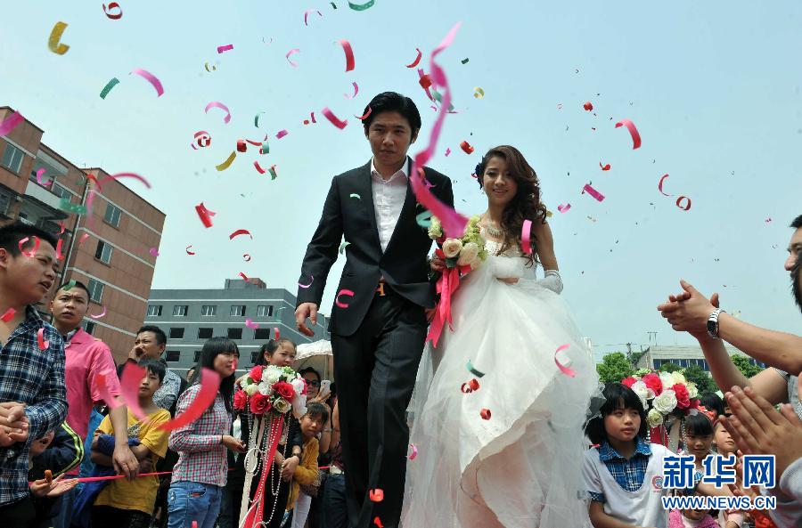 直擊震區(qū)：生活，依然在繼續(xù)