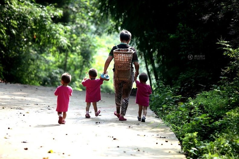 高齡產(chǎn)婦和她的三個(gè)娃 高齡產(chǎn)婦和她的三個(gè)娃
